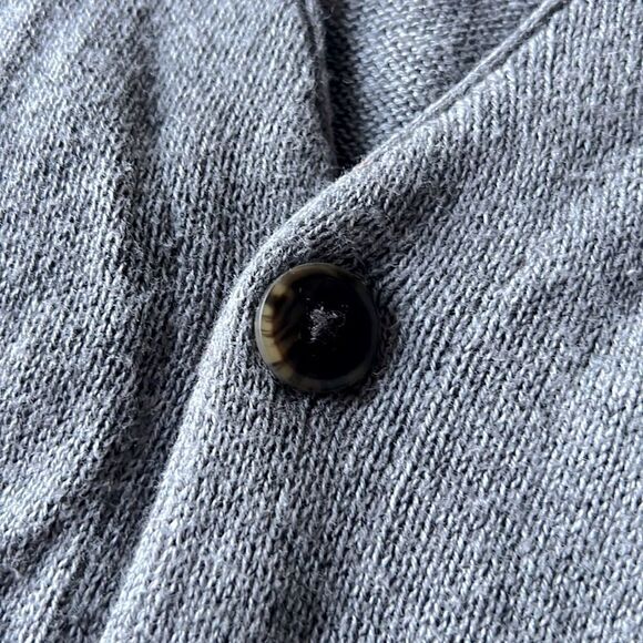 Aeropostale Gray V-neck Cardigan Fair Isle Sweater Unisex - Picture 4 of 9